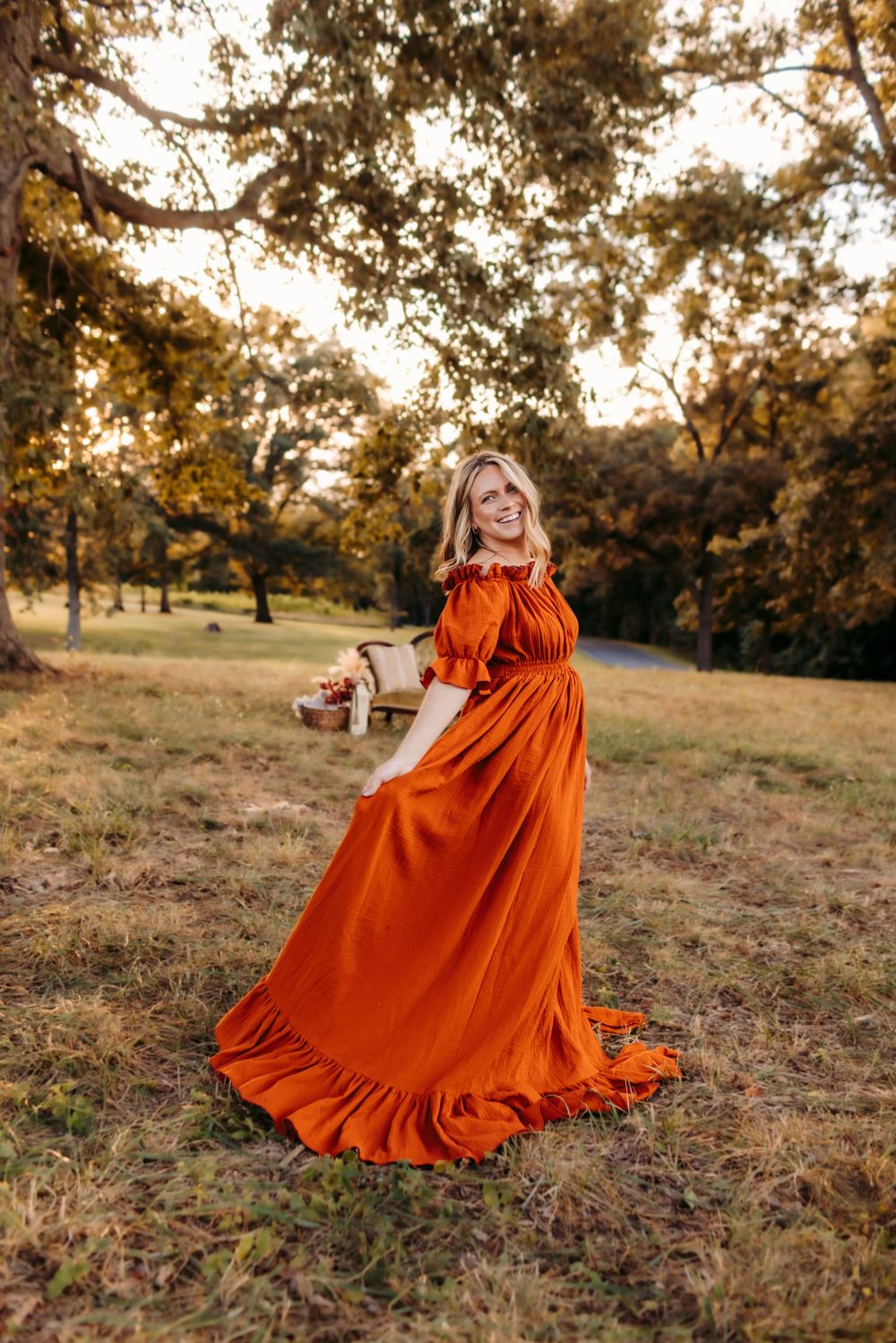 Golden hour maternity photography in Lincolnton NC with glowing mom-to-be