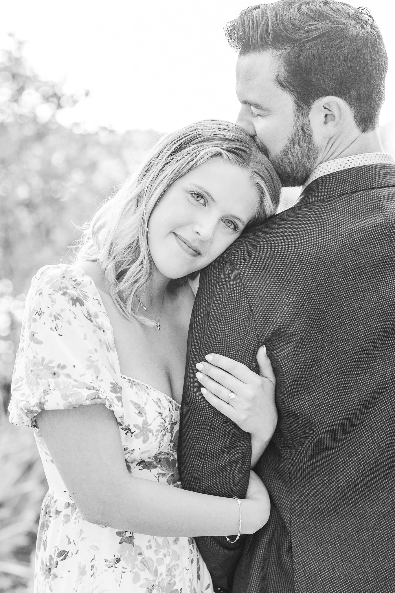 MEADOWLARK GARDENS ENGAGEMENT PICTURES