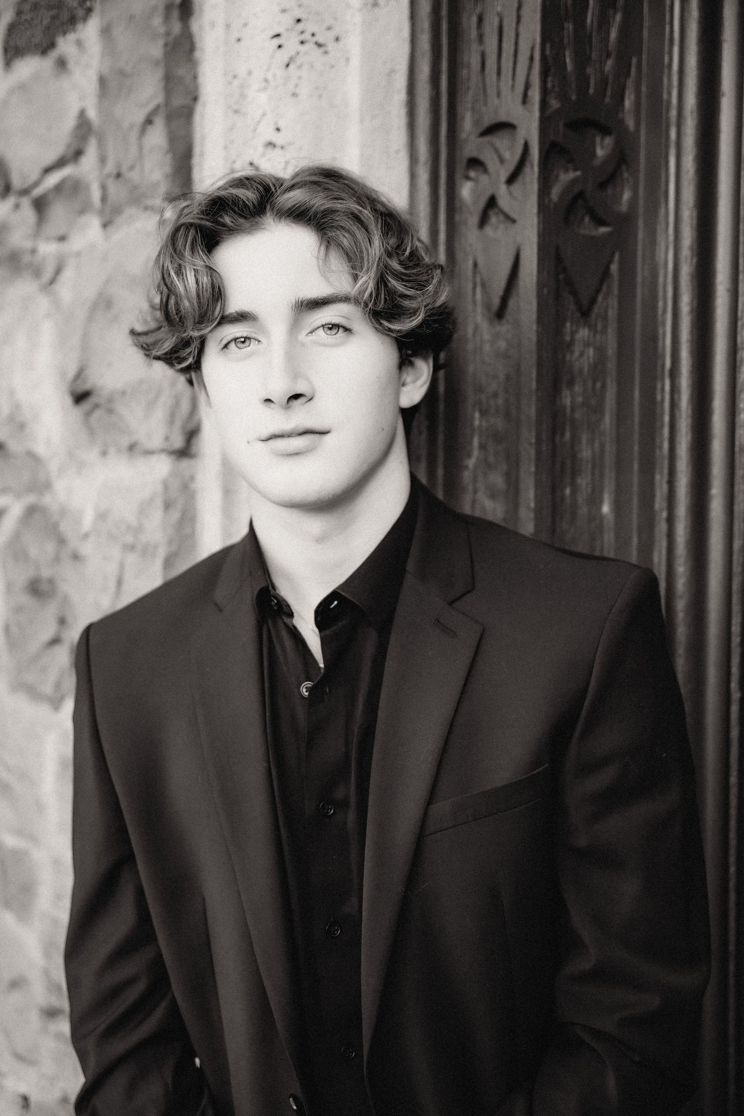 Capturing a senior's milestone in the beauty of Highlands Ranch: A portrait session at Highlands Ranch Mansion