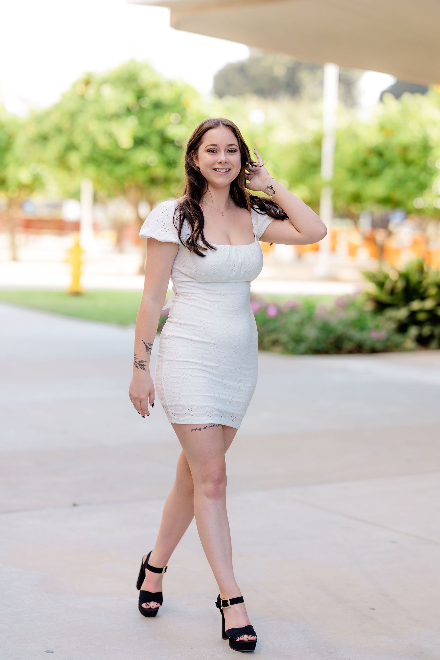 Cal State Fullerton Graduation girl senior pictures
