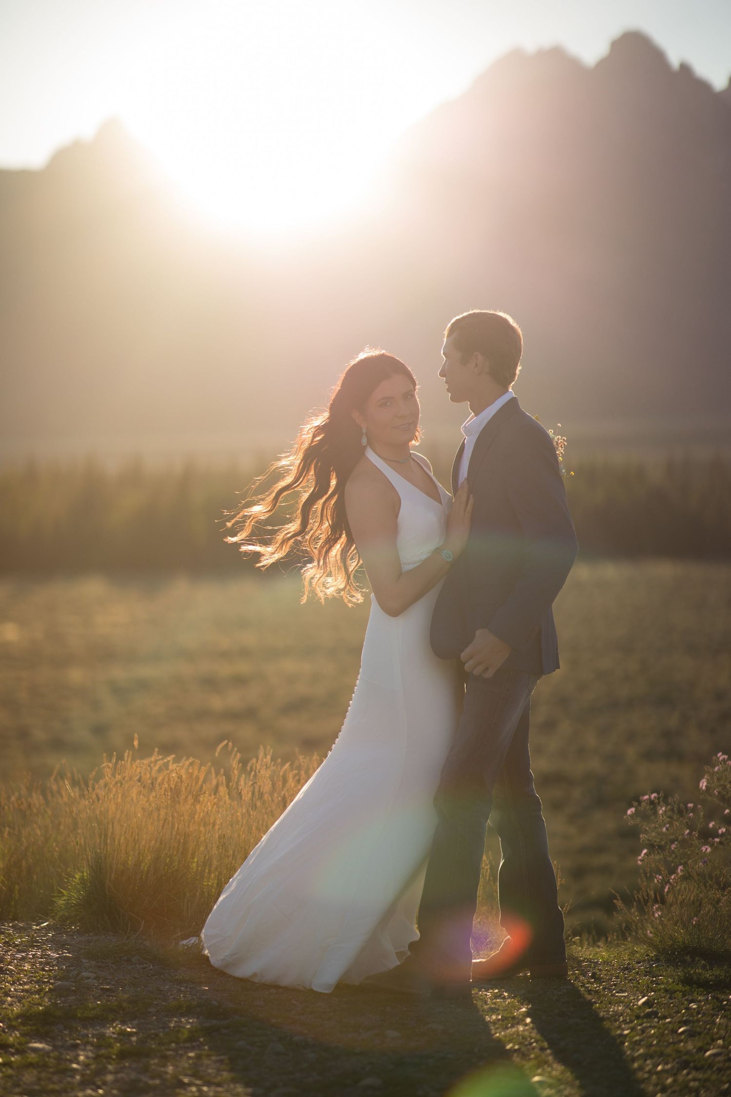 Elopement in the tetons with mountain views
