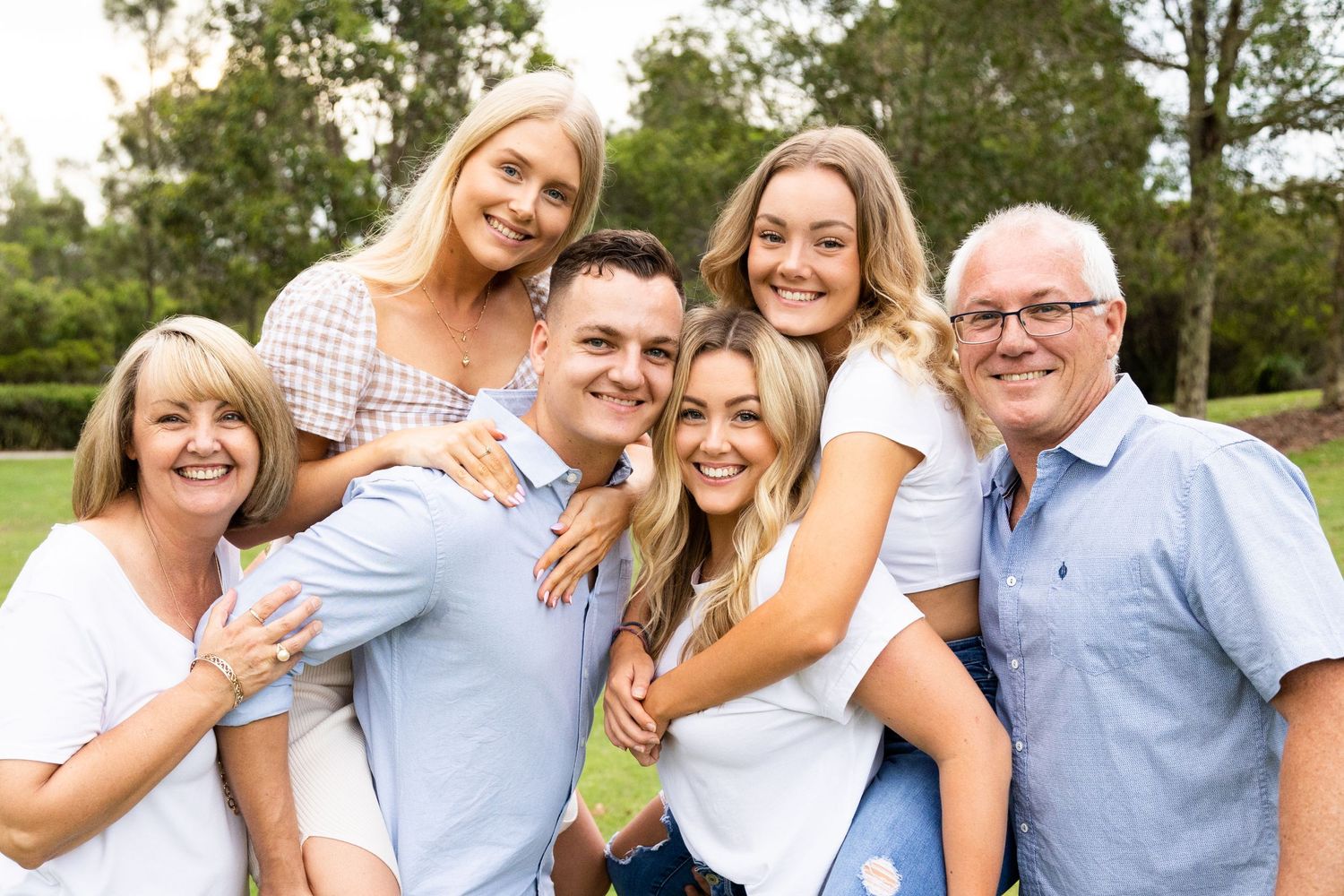 Generational family portrait at Lake Eden
