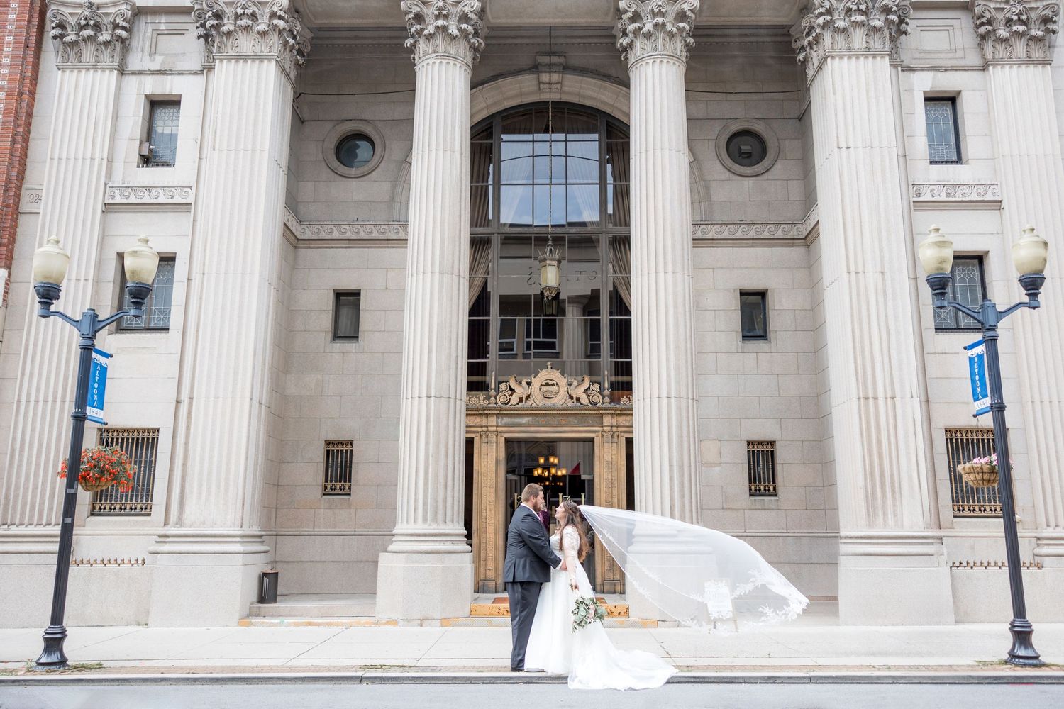 the columns altoona pa wedding photography