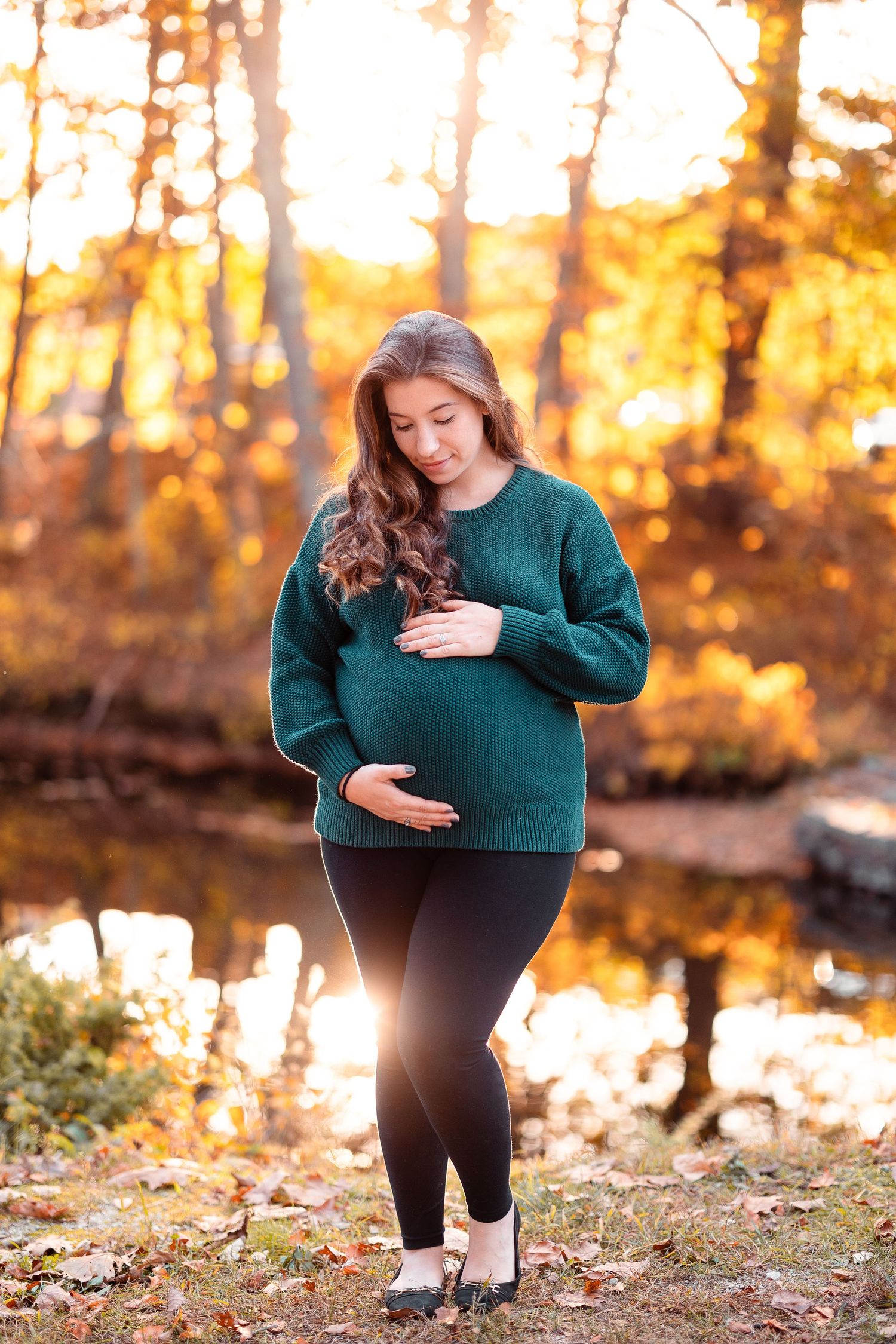 natural light maternity photographer in central ma