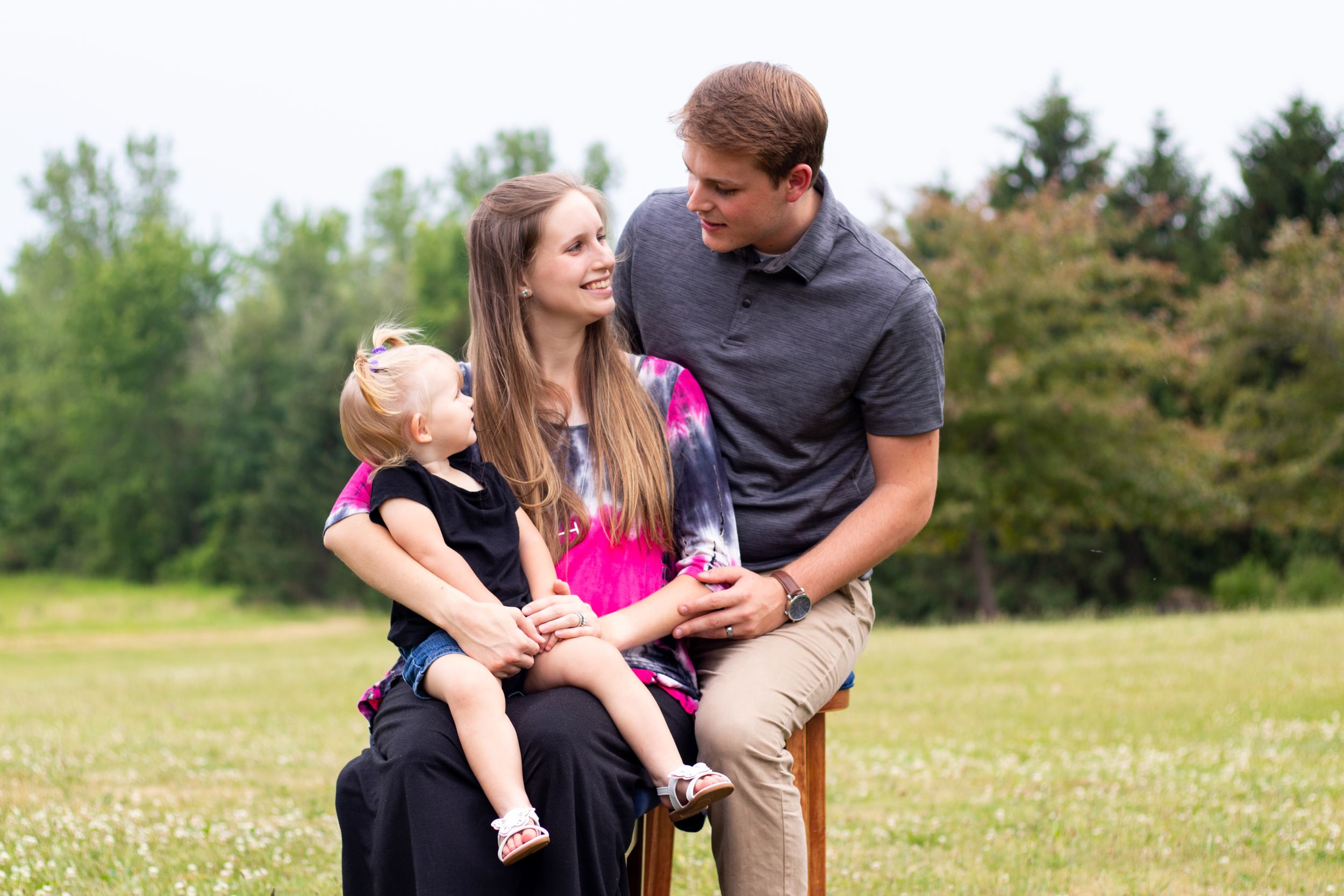 Professional Family Photos with Pleasant Photography by Naomi Parfitt