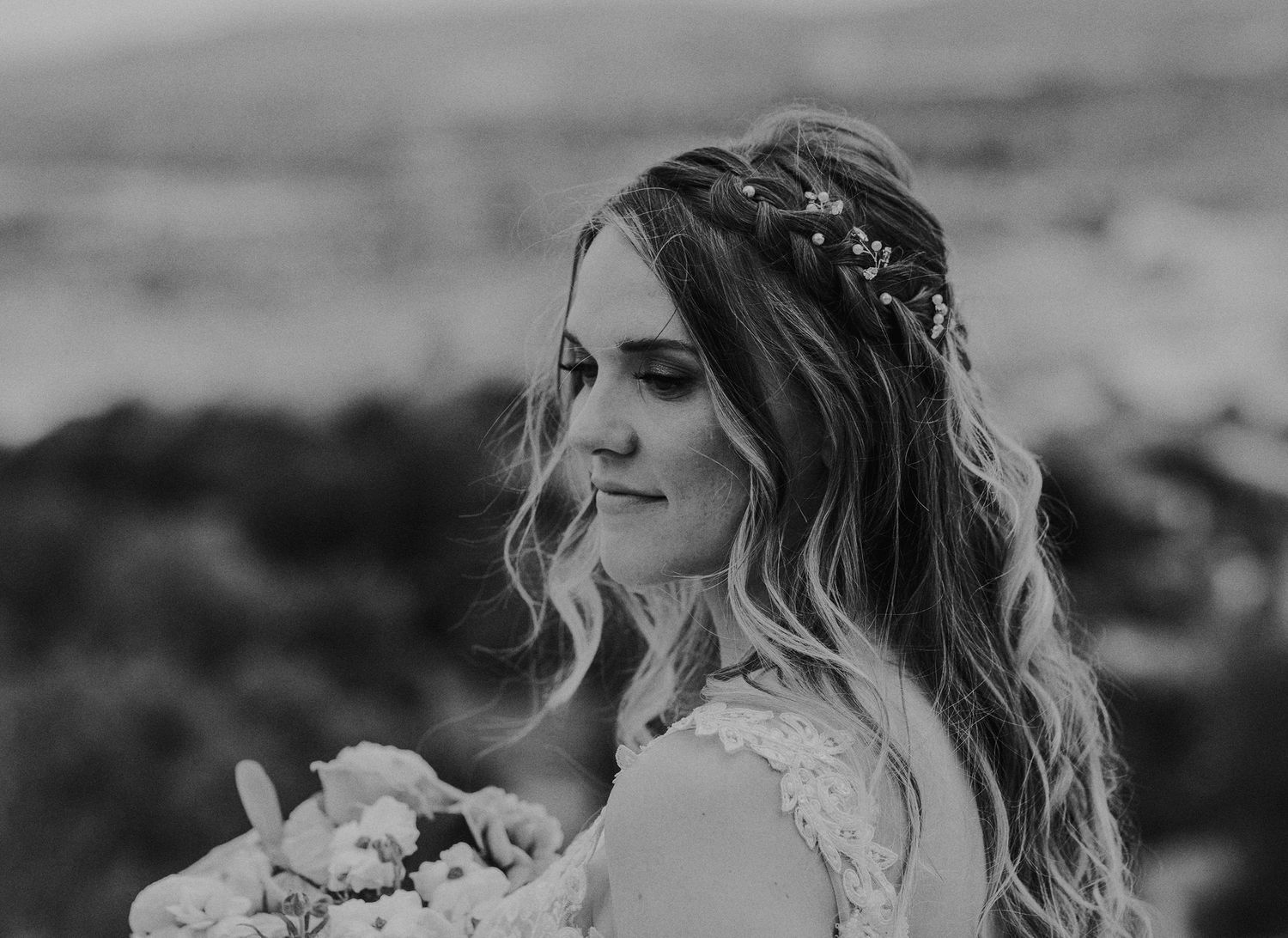 E Noelle Photography in-home wedding in Hidden Hills Los Angeles, bridal portrait black and white