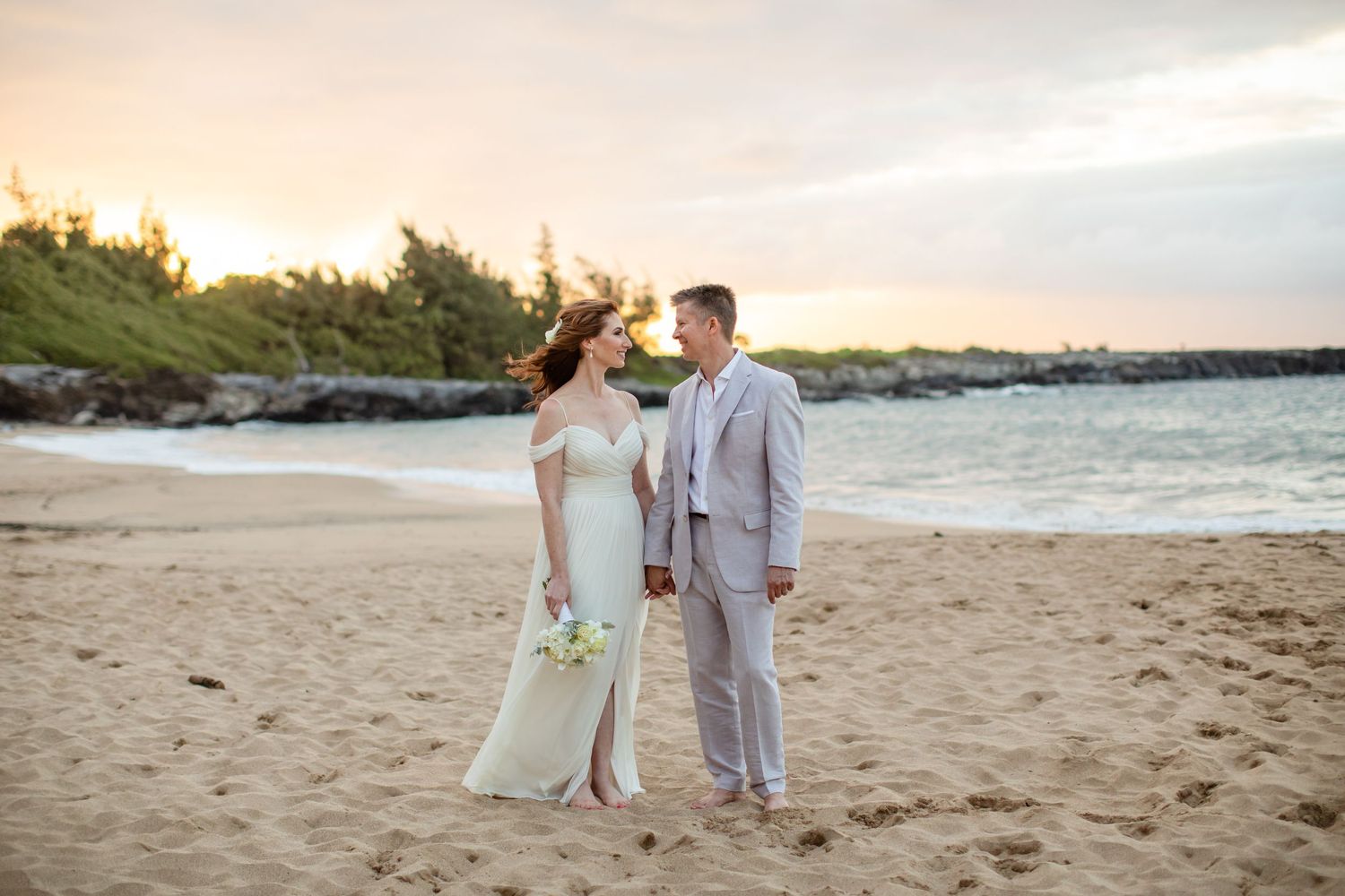 A sweet Ritz Carlton Kapalua Wedding photographed by Aihara Visuals, Maui Wedding Photographer.