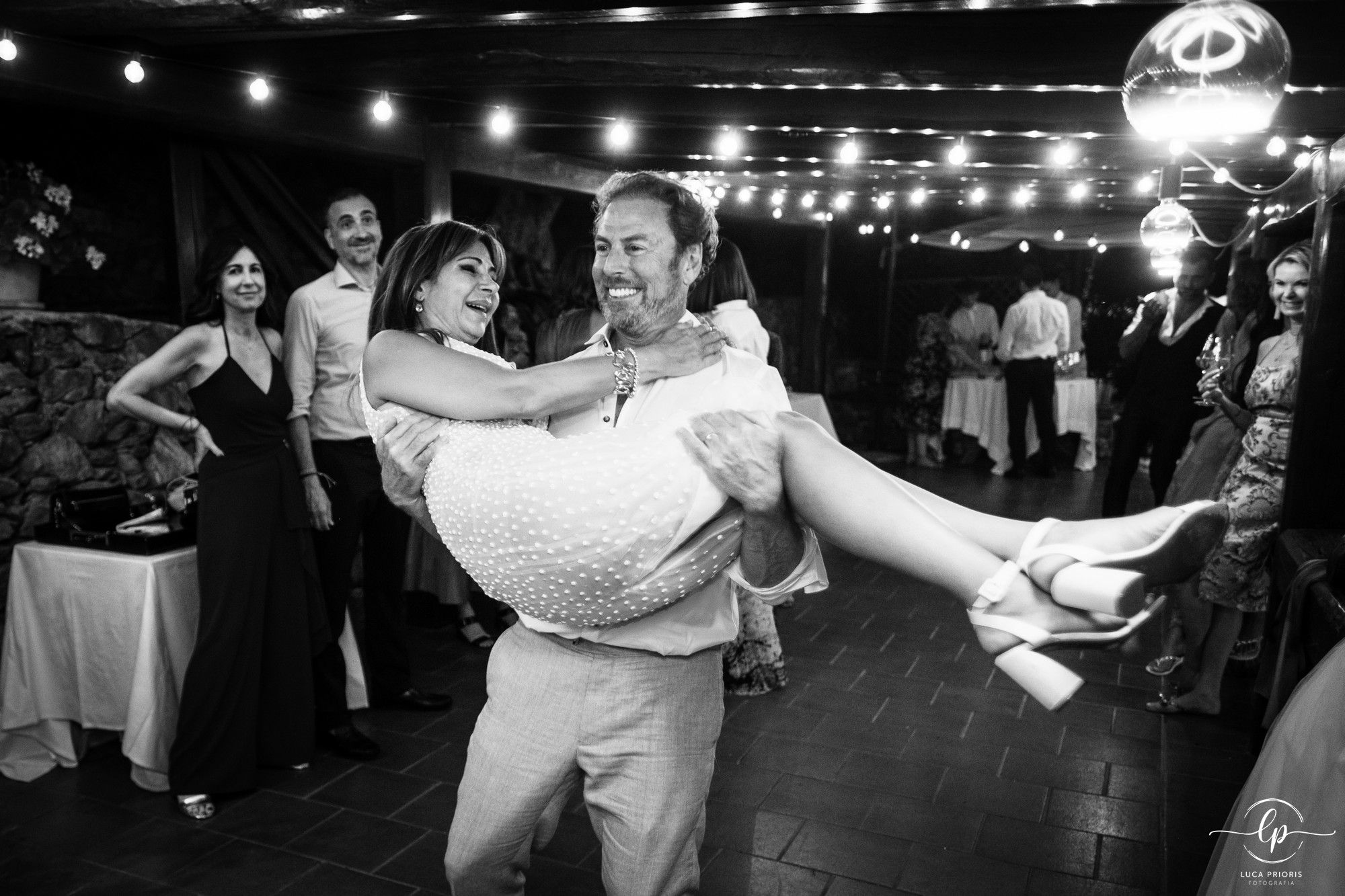 balli durante il ricevimento di matrimonio