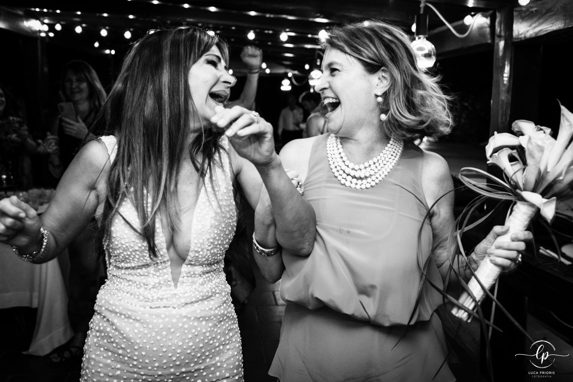 balli durante il ricevimento di matrimonio