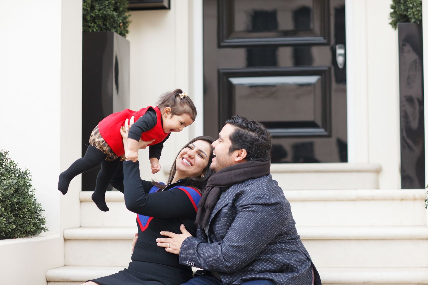 Family photoshoot at Fisherman’s Bastion in Budapest with scenic architecture, natural light, and joyful candid moments.