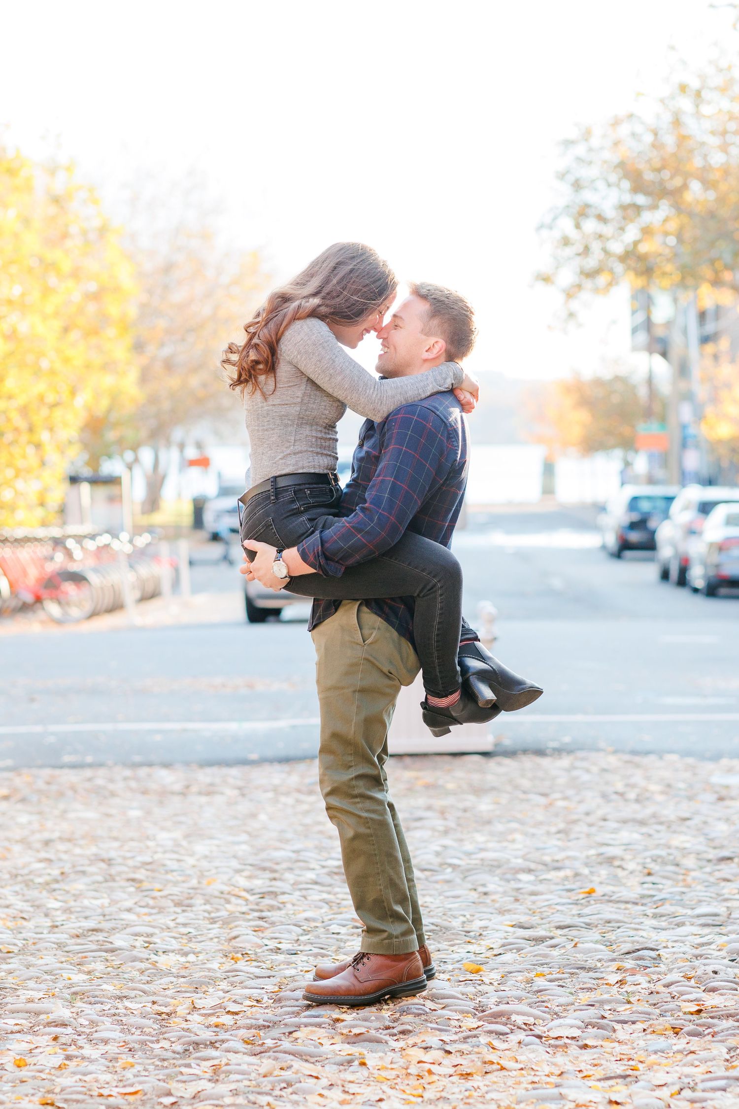 OLD TOWN ALEXANDRIA ENGAGEMENT PICTURES