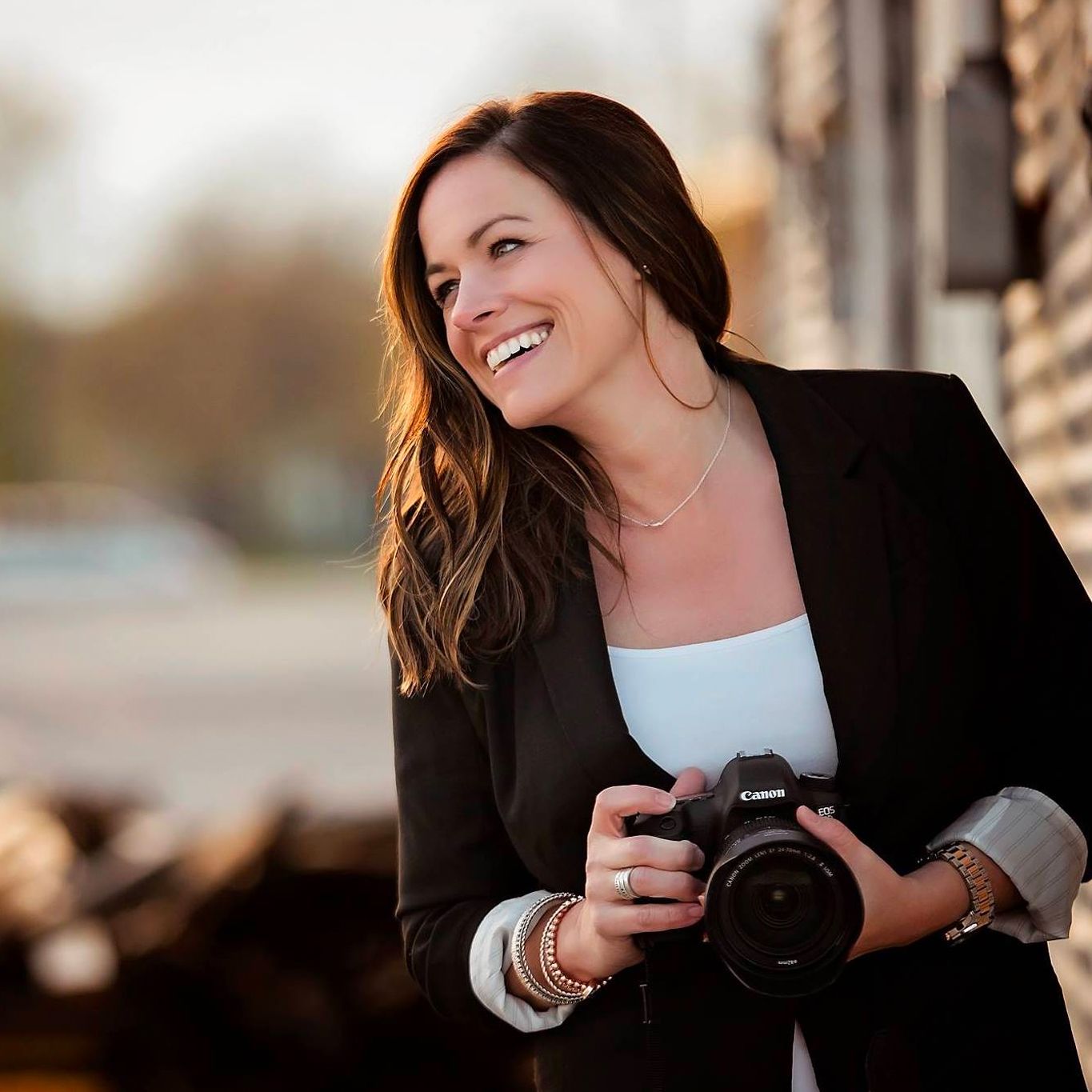 Green Bay Wisconsin Senior and Wedding photographer headshot