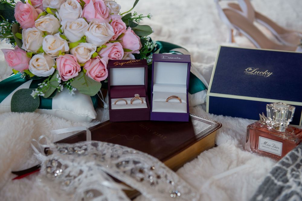 Bridal detail shots, Ojai Valley Inn Photography, California wedding, Dior Perfume, Ventura county wedding