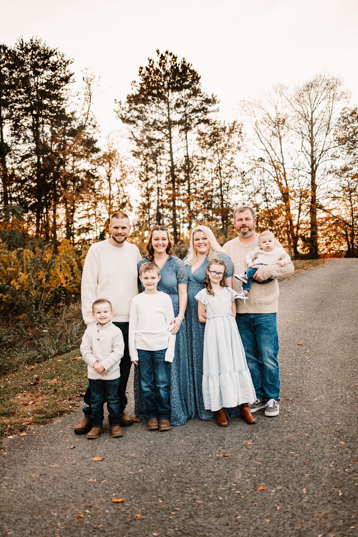 Large family photography session in Knoxville, TN.