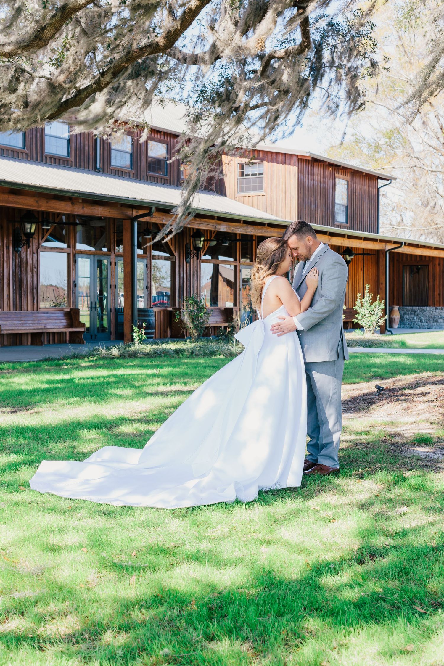 Country Wedding Photography at Barn at Cottonwood in Jacksonville Florida by Barry Mickler
