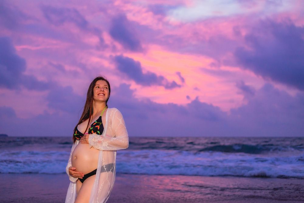 Pregnancy Portrait Sunset Photo Shoot in Flamingo Beach