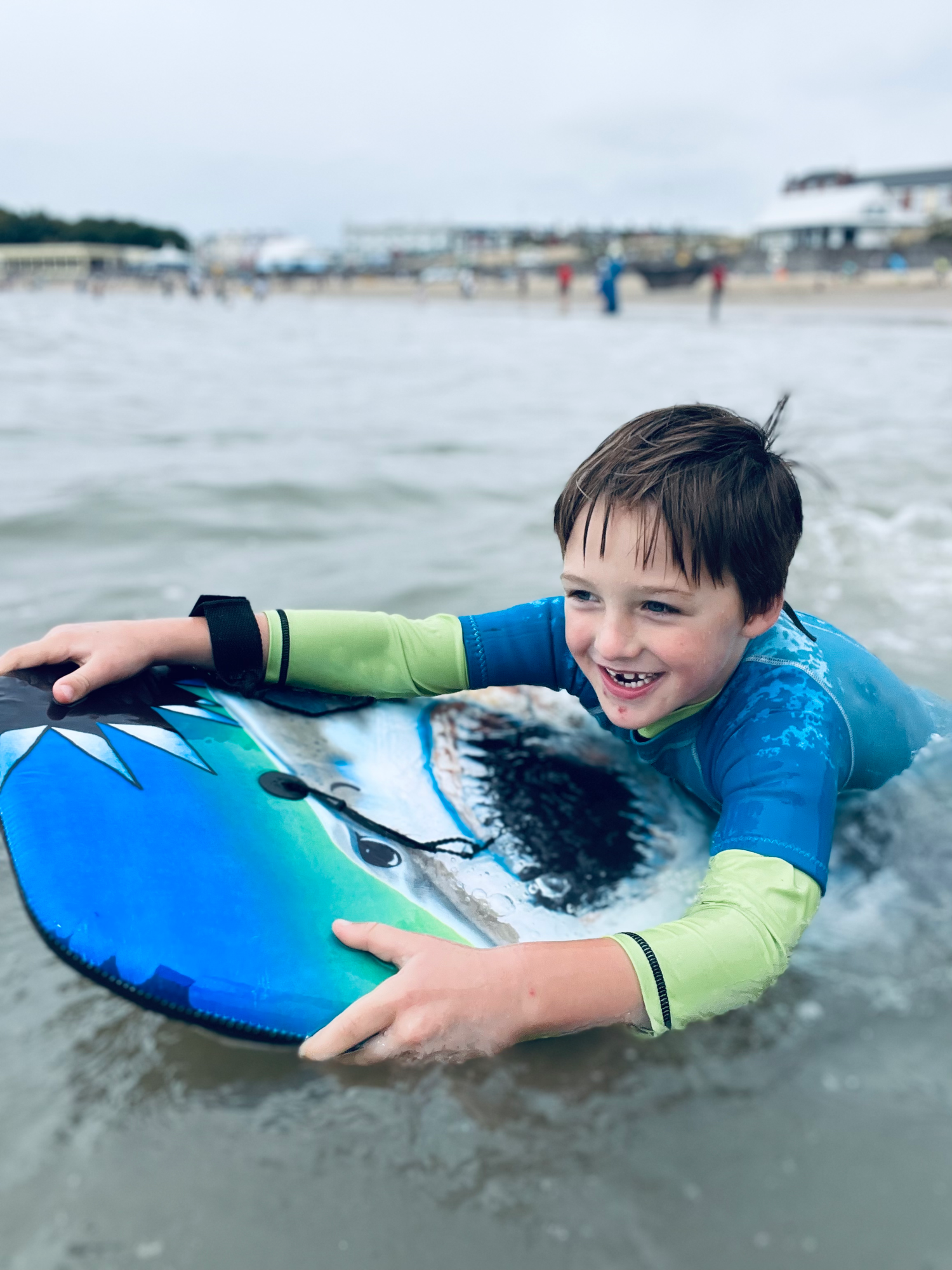 Surfs fun