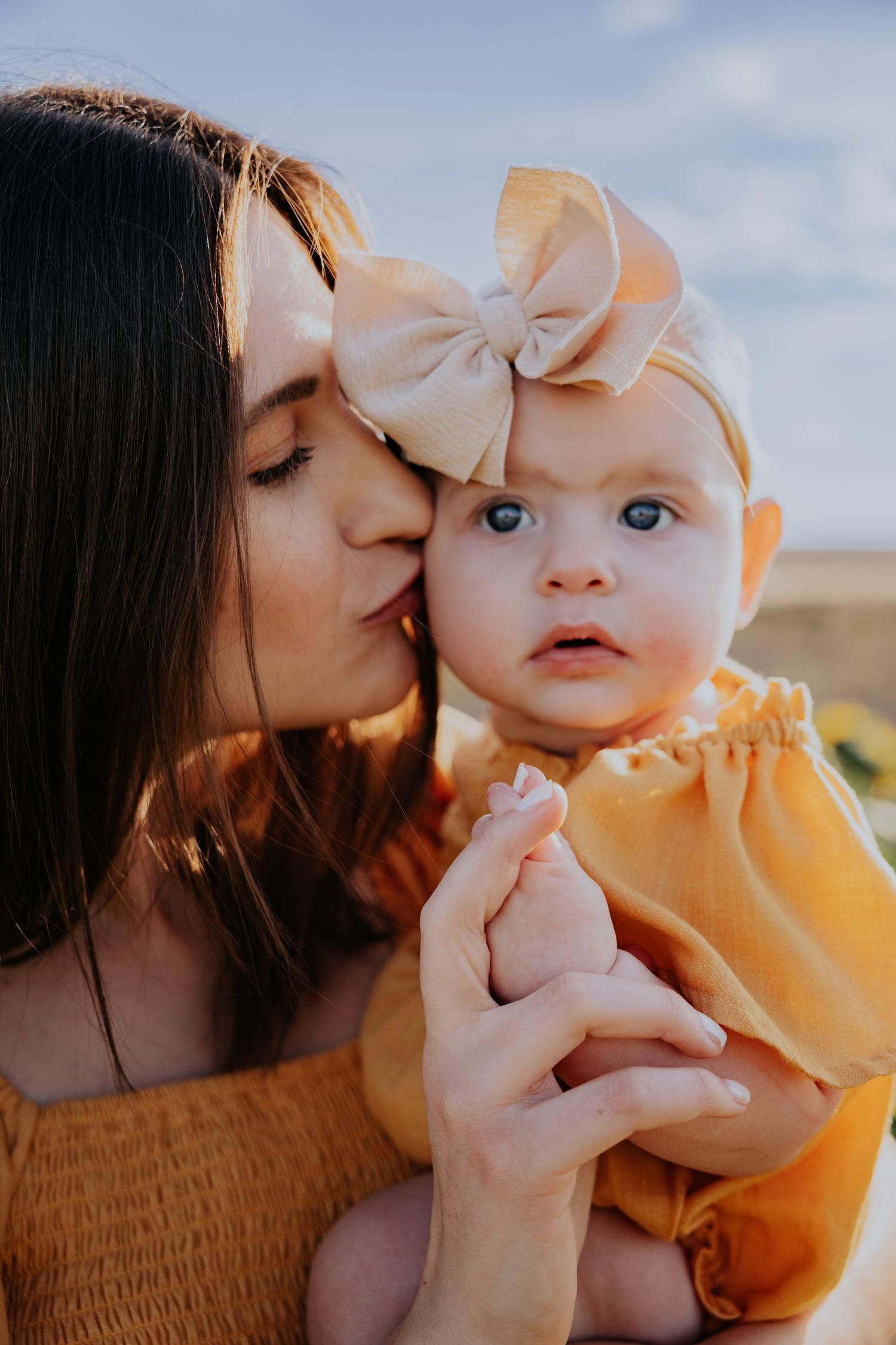 Sunflower Magic: Family & Couple Mini Photo Sessions at Southern Hill Farms in Clermont, FL