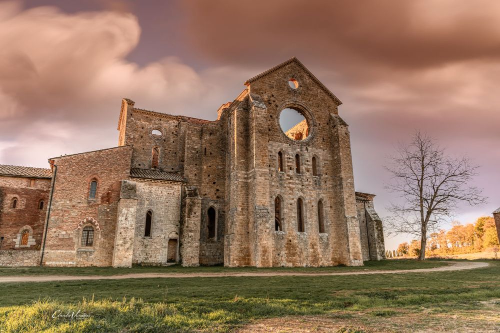 San Galgano Abbey (Tuscany) © Claudio Vicentini Photographer