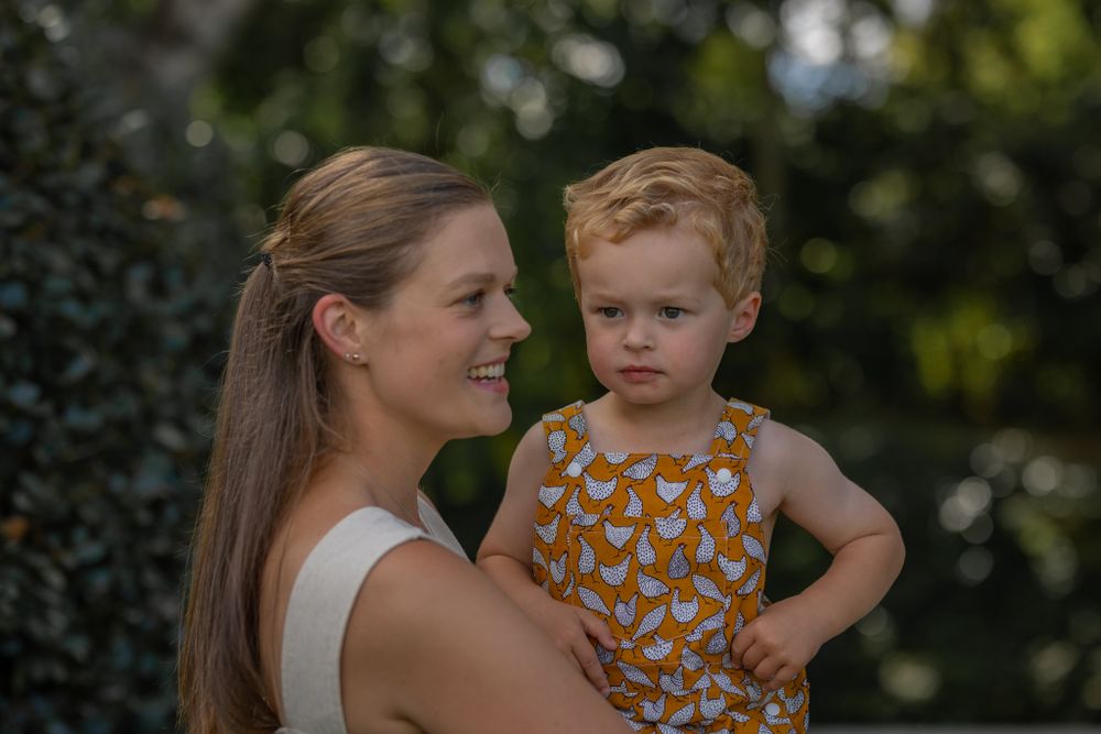 Family photographer in Hamilton