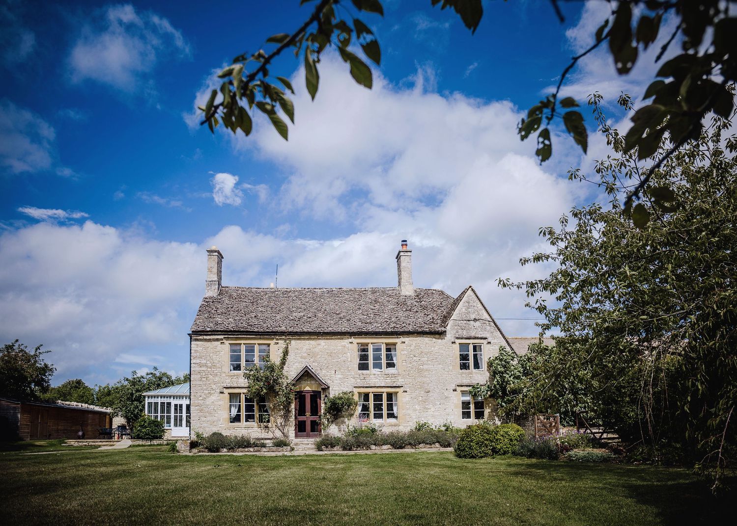 https://www.wortonhall.co.uk/weddings