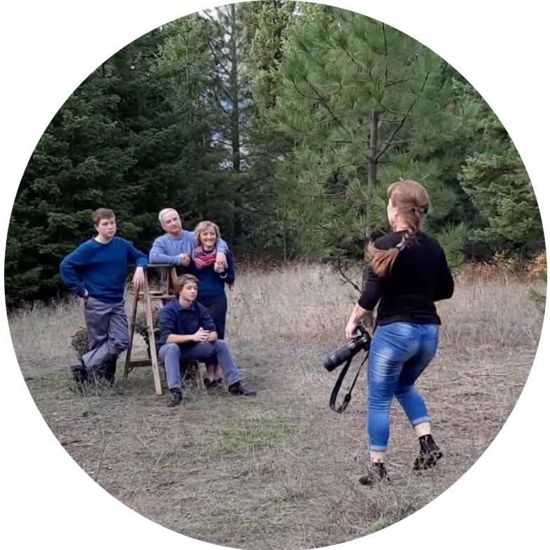 luba-wold-working-with family-outdoor-portrait-studio-in Post Falls Idaho