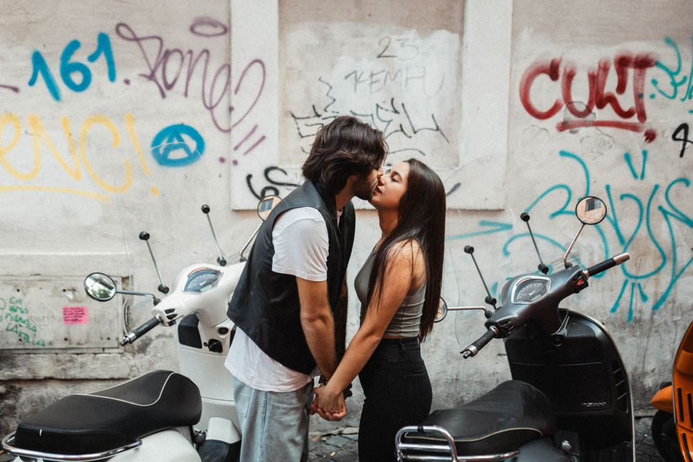 Casal apaixonado em Trastevere, Roma