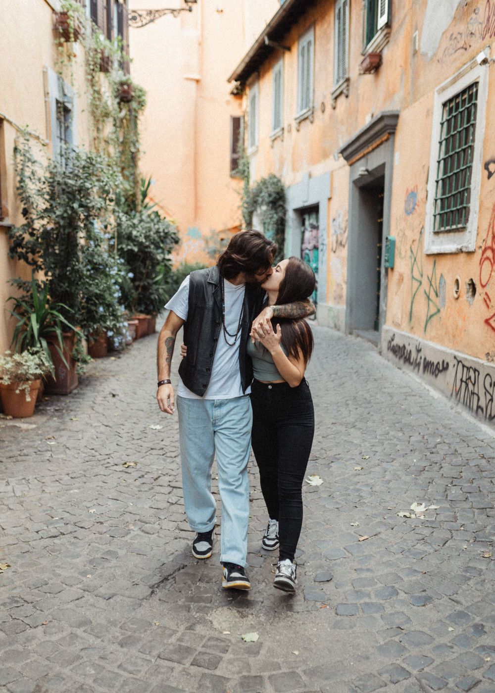 Casal apaixonado em Trastevere, Roma