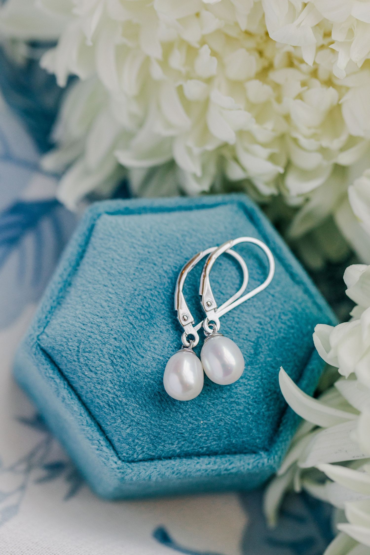 RUST MANOR HOUSE LEESBURG VIRGINIA WEDDING DETAIL PICTURES