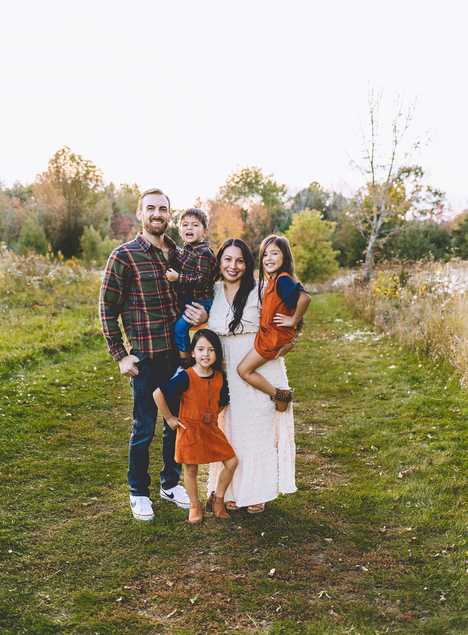 Family Pictures Photographer, Hartland, Pewaukee, Oconomowoc, Wales, WI