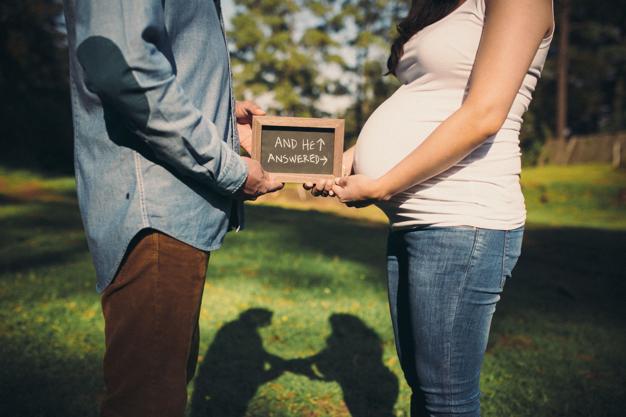 Sesión de  fotos de maternidad en exterior