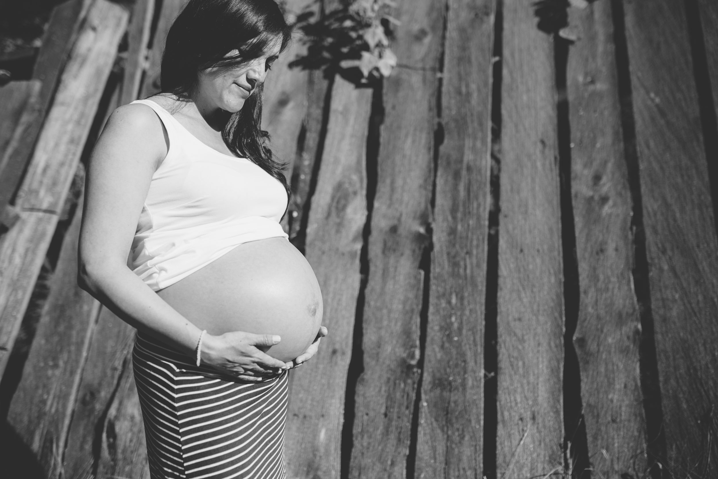 Sesión de  fotos de maternidad en exterior