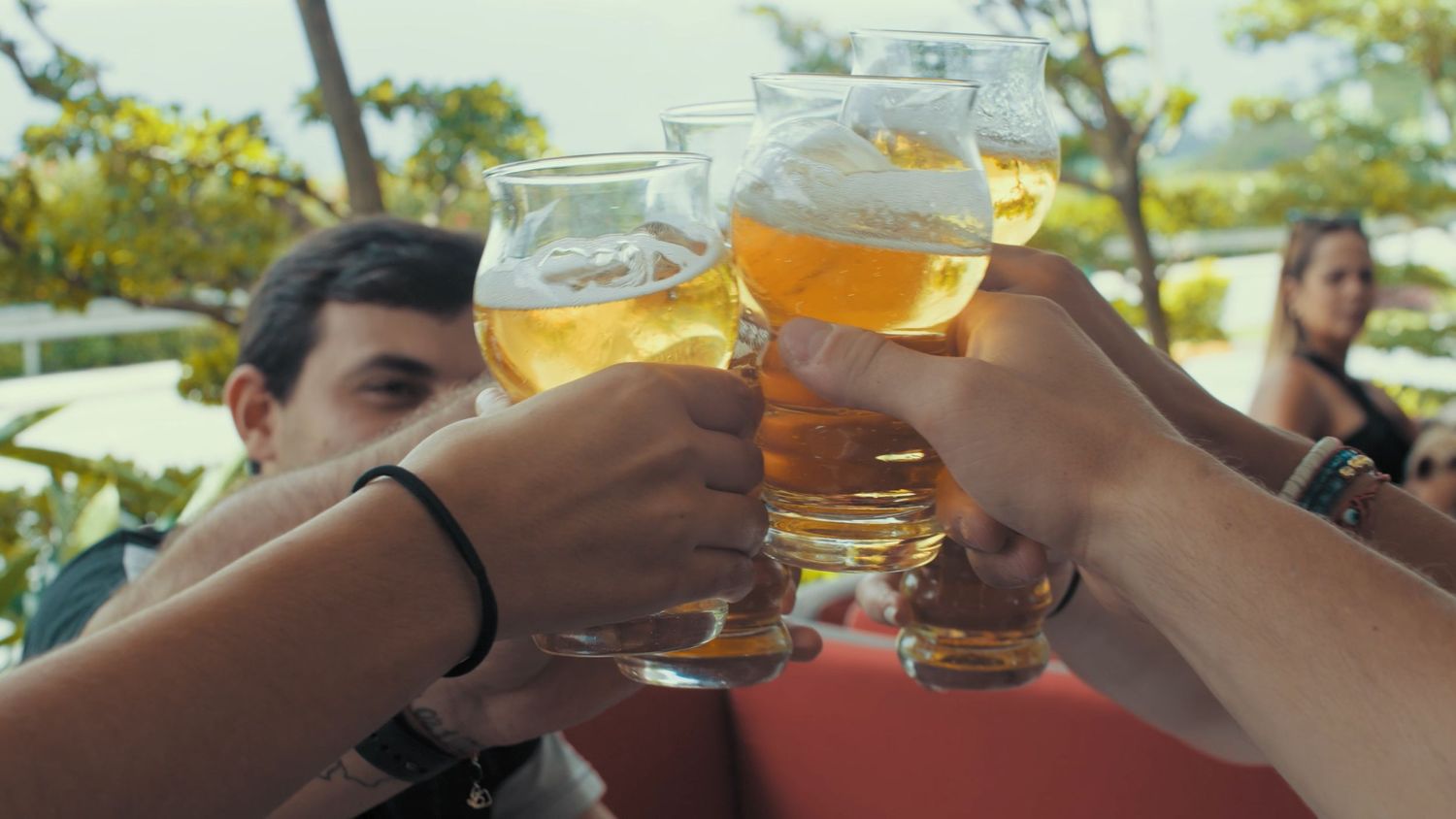 fotograma de un comercial para un restaurante de carnes.