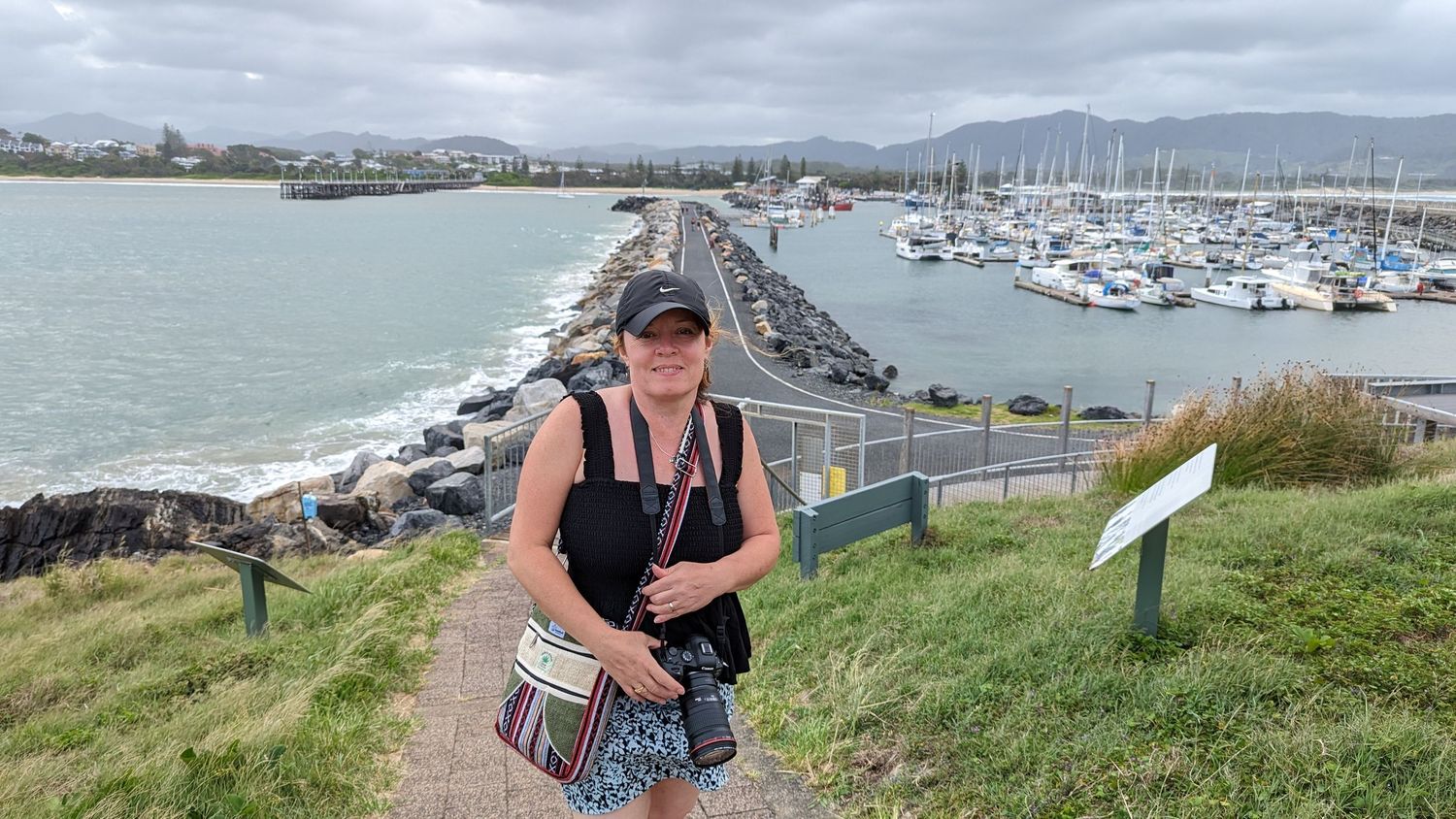 Jen the Photographer with her camera Coffs Harbour