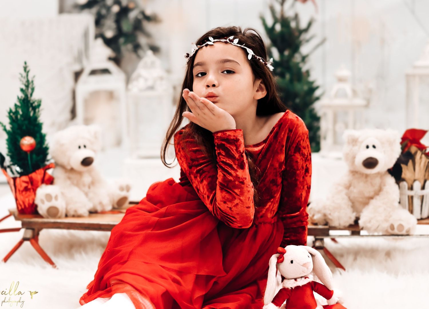 Child portrait. Children photography. Holiday mini sessions.