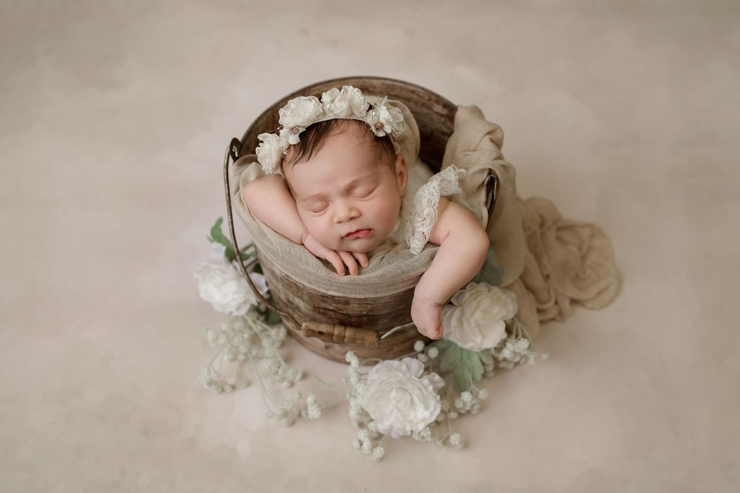 newborn portraits Miami, South FL newborn photos, prepping for newborn session