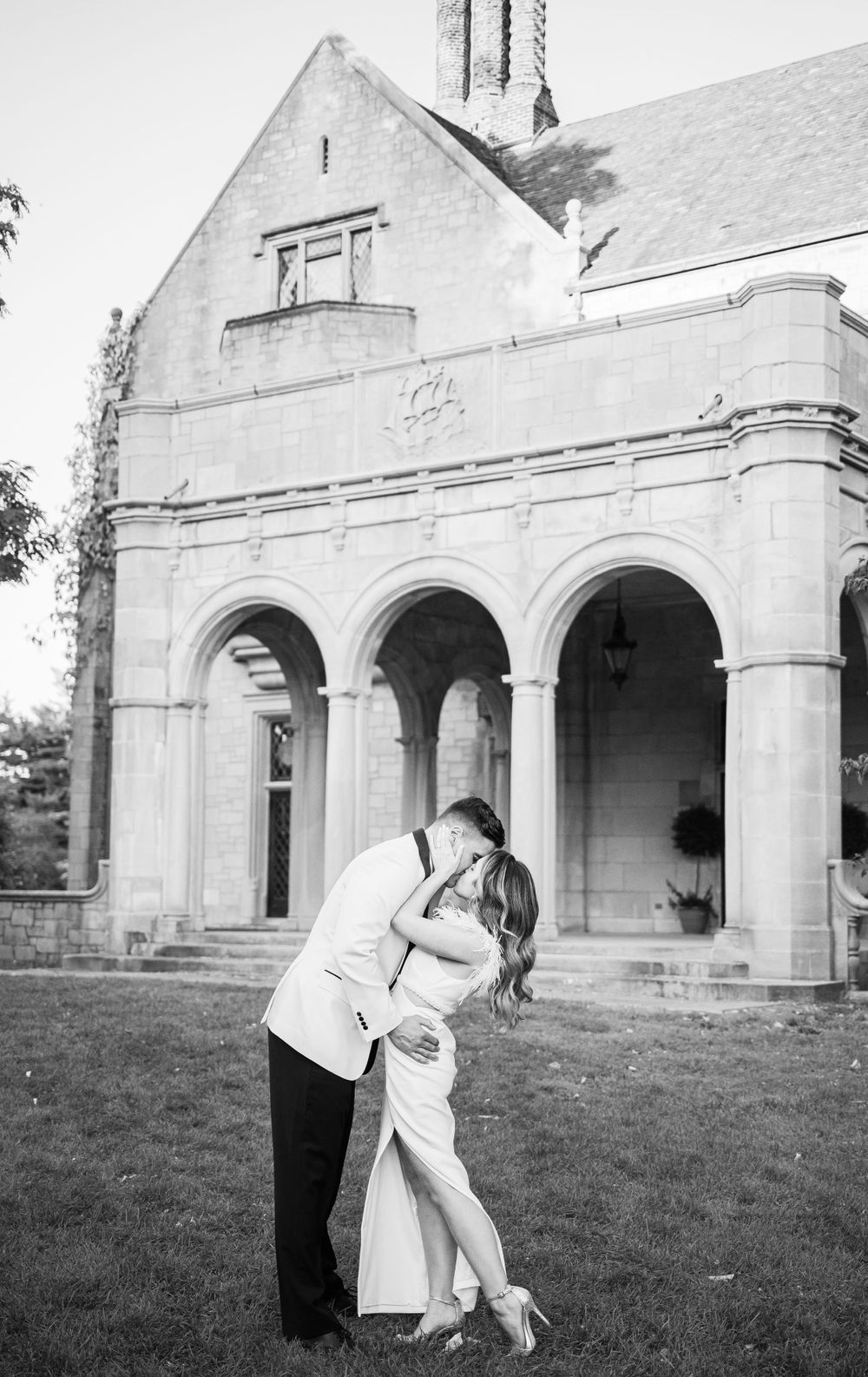 The couple embraced in Plantinfield, Long Island