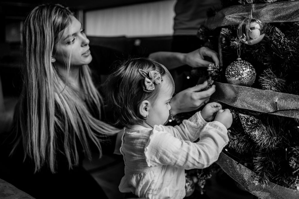 семейна коледна фотосесия вкъщи от професионален фотограф, град софия