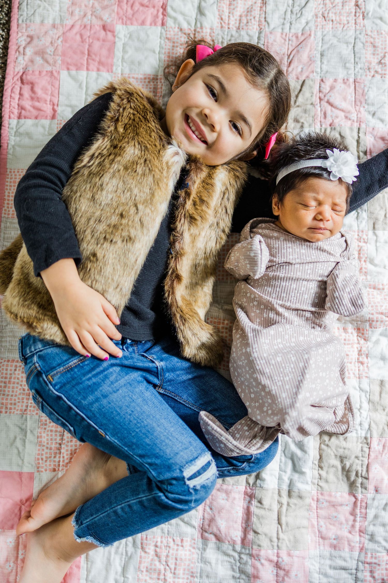 Newborn session with big sister