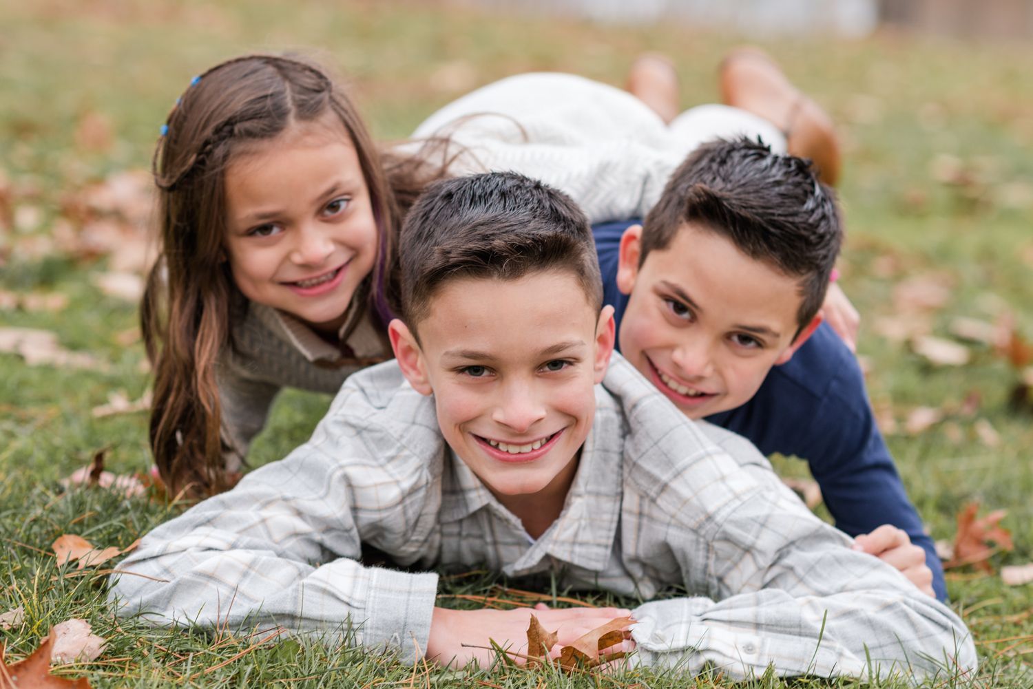 Family session with siblings at North Park, Pittsburgh, Pennsylvania
