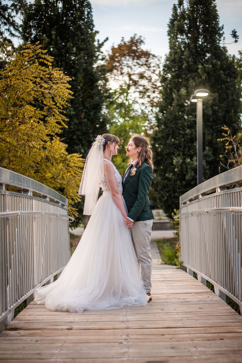 bride and groom golden hour photo at acton public library in acton ontario