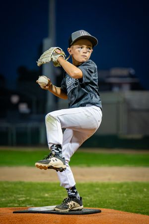 baseball pitcher winding up