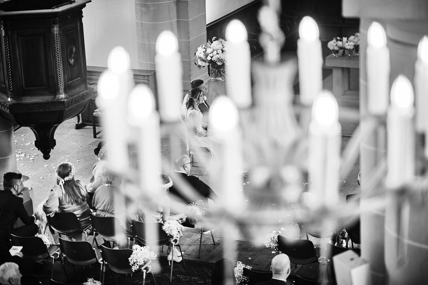 TLOOK photographe de mariage de style documentaire, cérémonie à l'église