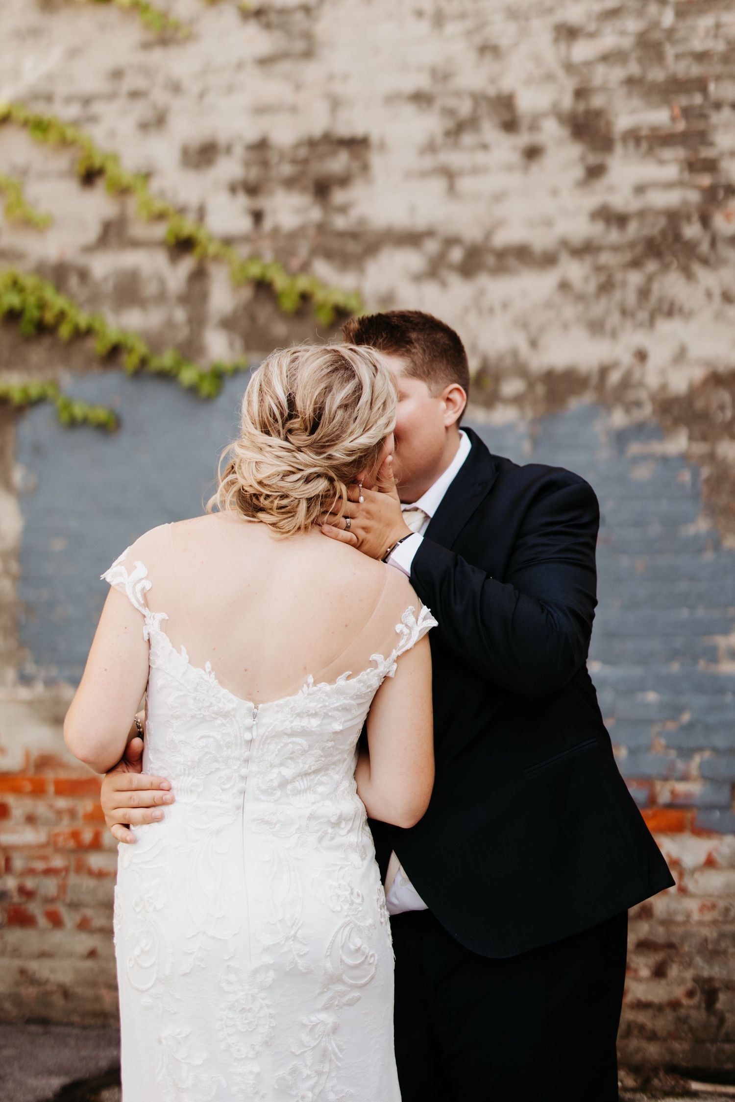 Ohio Wedding, Ohio Photographer, Wedding Photographer, The Chandelier, Bride and Groom Photos,