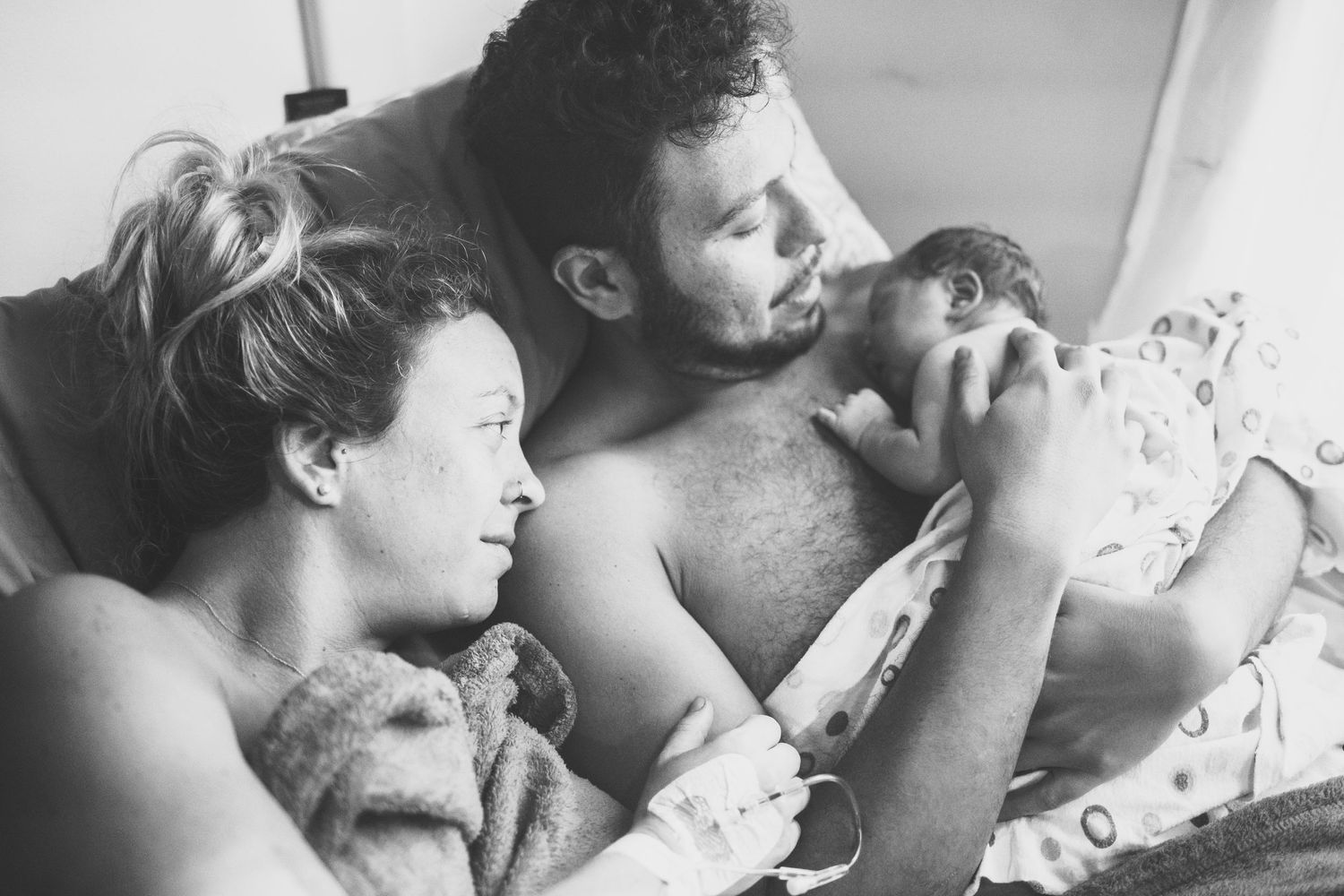 Home birth, birth doula, midwifery, orlando doula, water birth, newborn photography, maternity photography, birth photography, lactation