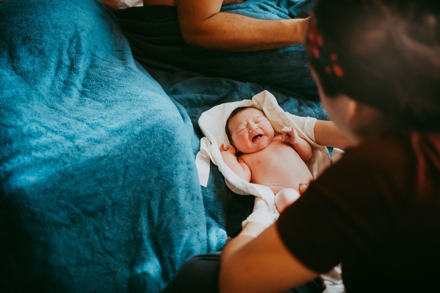 Home birth, birth doula, midwifery, orlando doula, water birth, newborn photography, maternity photography, birth photography, lactation