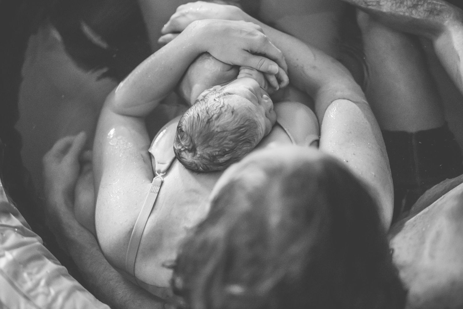 Home birth, birth doula, midwifery, orlando doula, water birth, newborn photography, maternity photography, birth photography, lactation