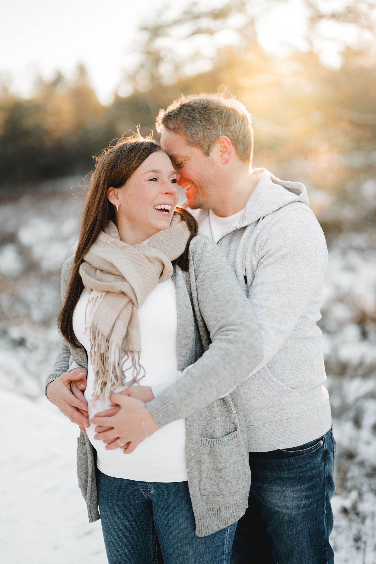 Babybauchshooting im Wurzacher Ried bei Bad Wurzach im Winter