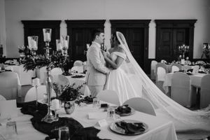 Hochzeitsfotograf Berlin Wedding Photographer Braut Bräutigam Klassische Hochzeit Hochzeitsfeier