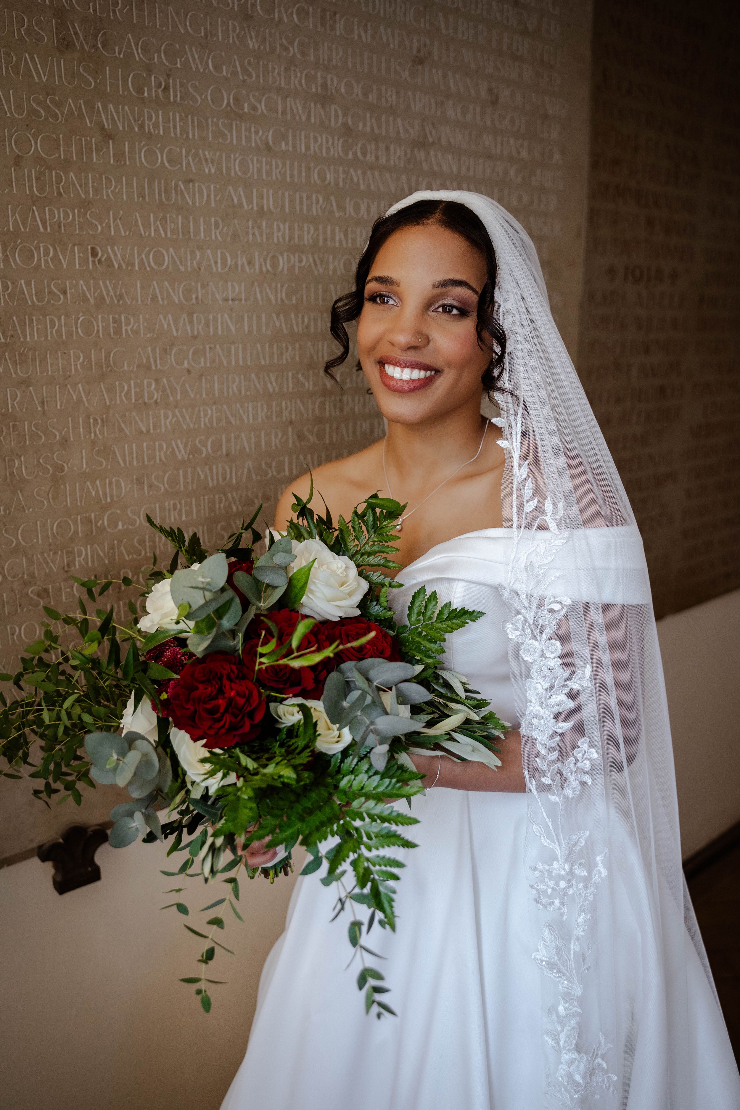 Hochzeitsfotograf Berlin Wedding Photographer Braut Bräutigam Klassische Hochzeit Hochzeitsfeier